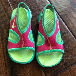Girls Nike Water Shoes. Size 9T